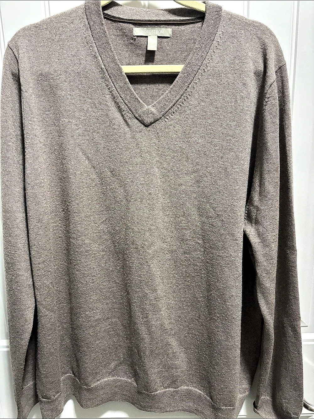 Nordstrom Men’s XXL 100% Extra Fine Merino Wool V Neck Sweater Brown